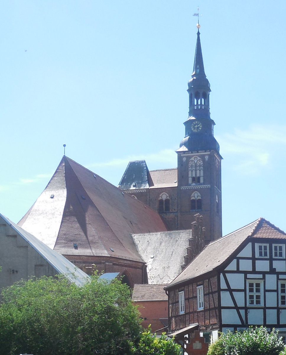 Die gewaltig große Kirche